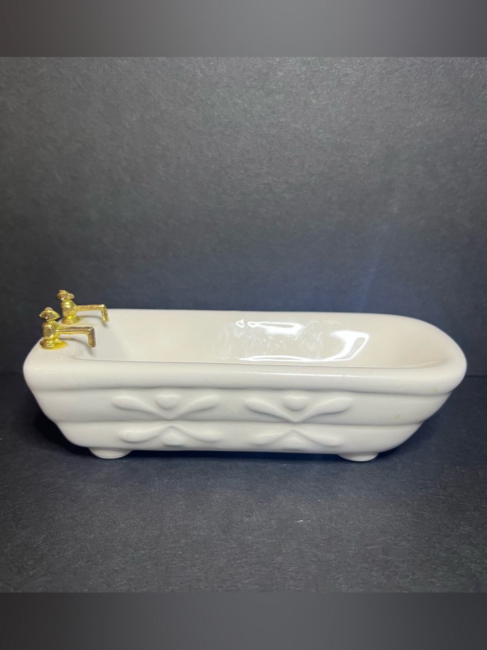 Vintage Miniature Dollhouse Ceramic Victorian Style Bath Tub Bathroom Furniture